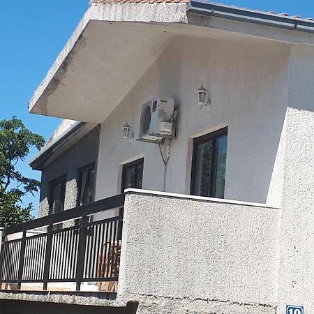 Apartman Emilio Baška Voda Eksteriør bilde