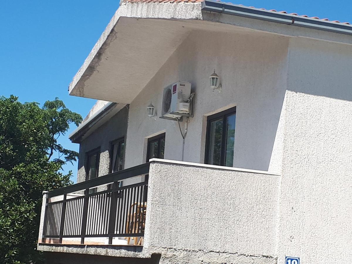 Apartman Emilio Baška Voda Eksteriør bilde