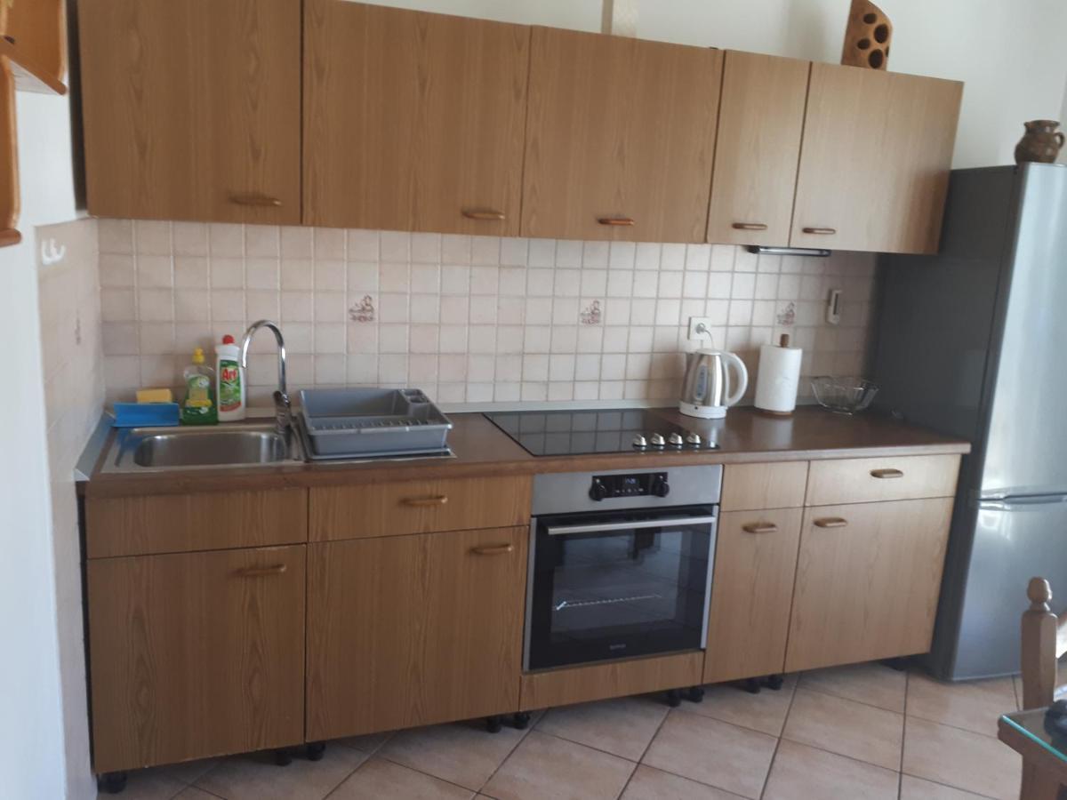 Apartman Emilio Baška Voda Eksteriør bilde